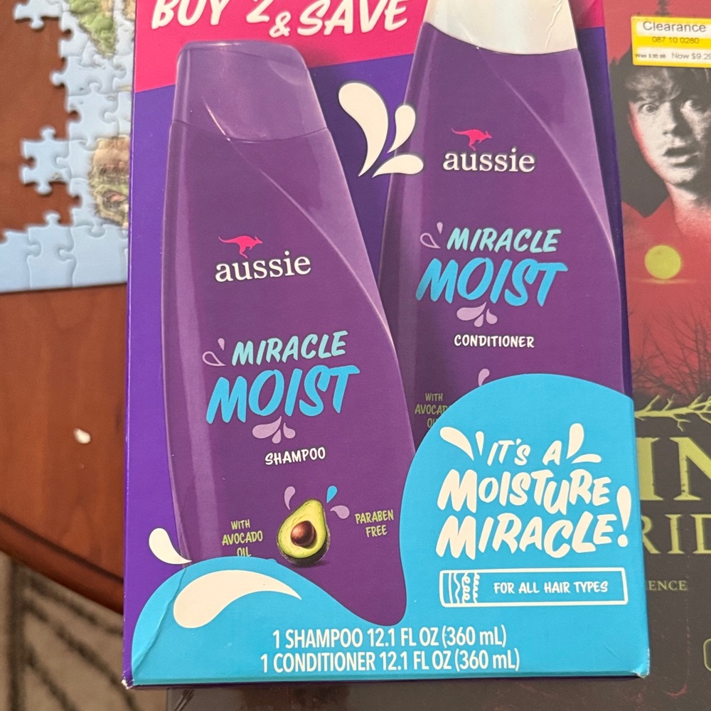 Aussie Miracle Moist Shampoo and Conditioner Set